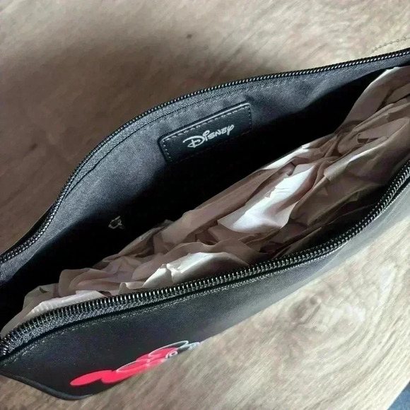 DANI by Danielle Nicole Disney Mickey Mouse Shoulder Bag Red and Black NWT - Picture 8 of 10